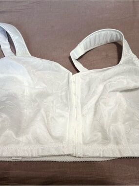 Playtex White Front-Close Longline Bra